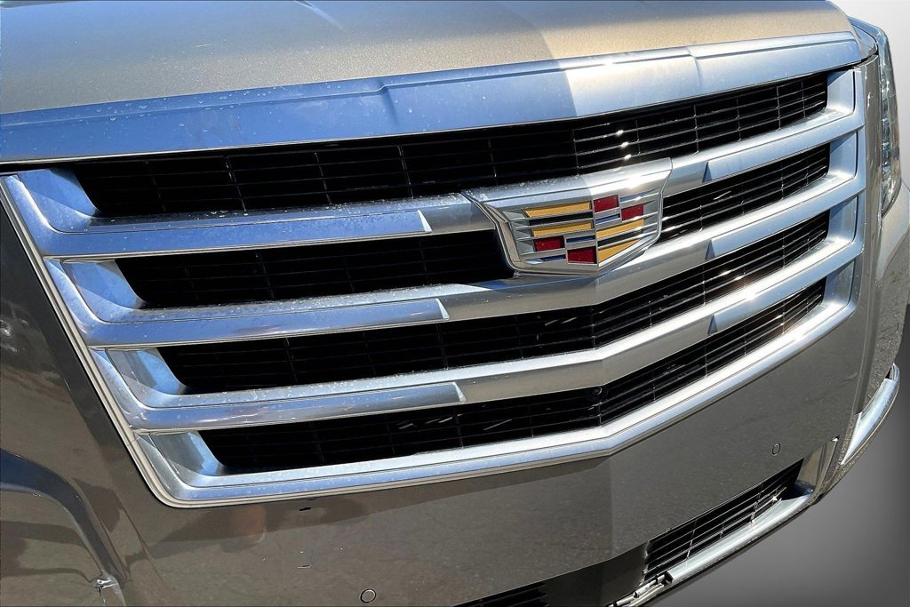 Used 2019 Cadillac Escalade ESV Premium Luxury RWD image 34