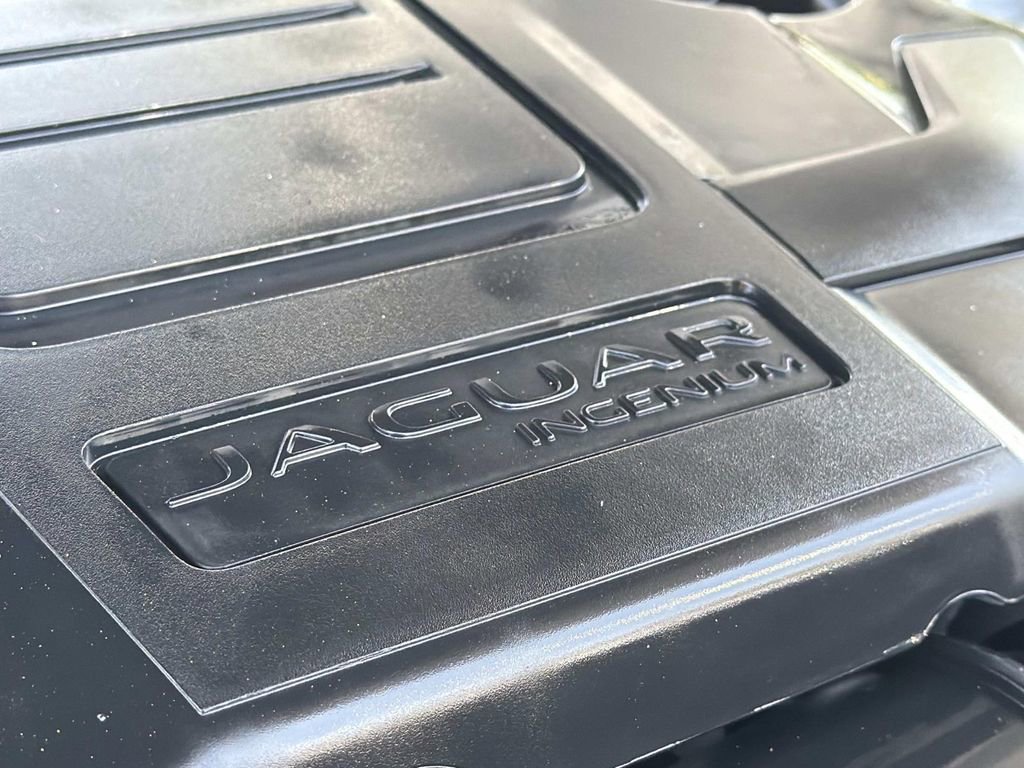 Used 2021 Jaguar F-PACE AWD/4WD image 24