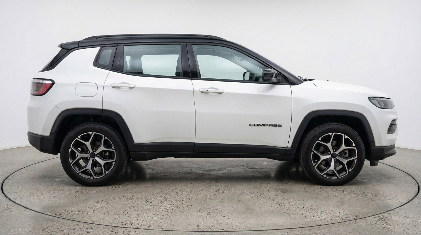 Used 2025 Jeep Compass Limited AWD/4WD image 11