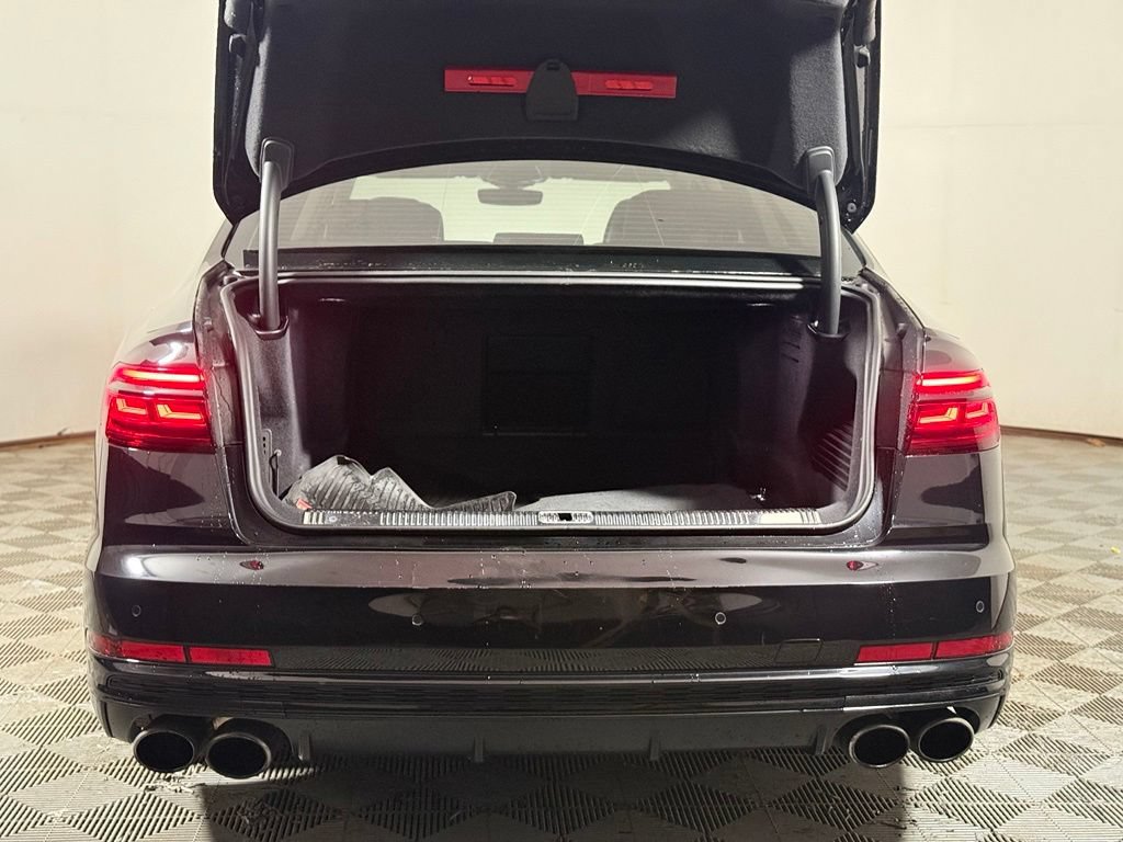 Used 2020 Audi S8 L AWD/4WD image 6