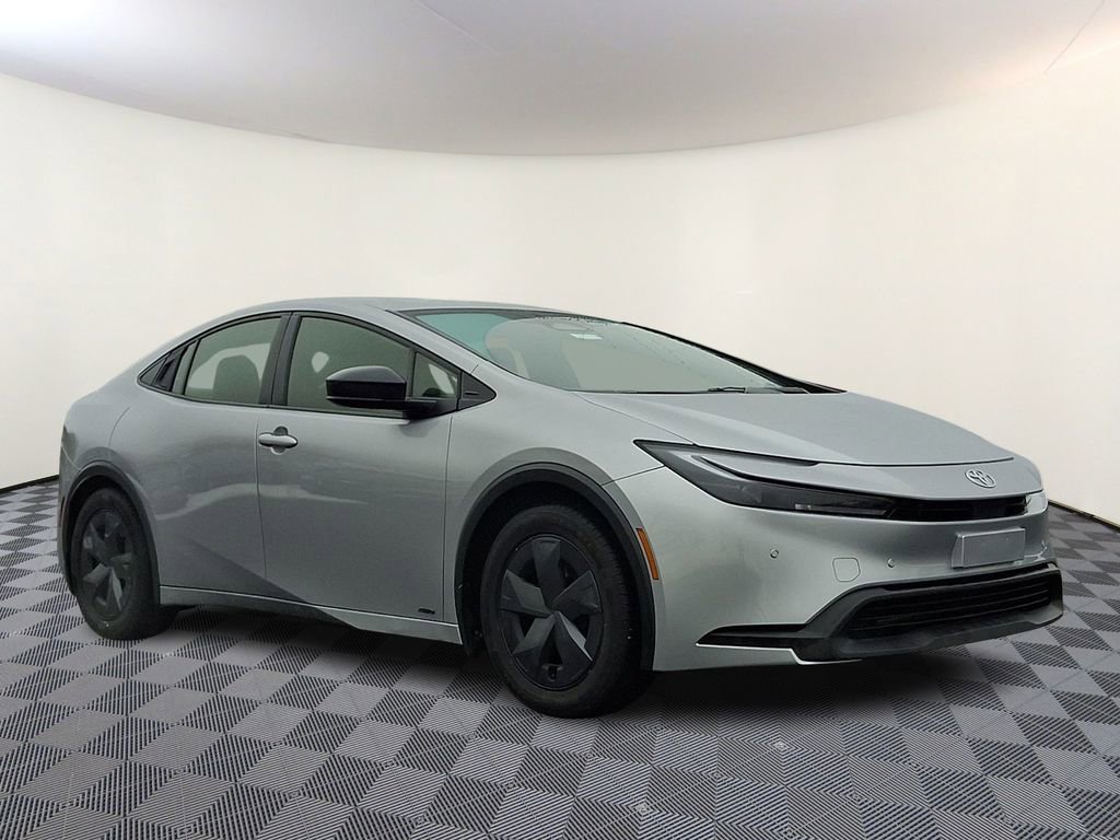 Used 2023 Toyota Prius LE
