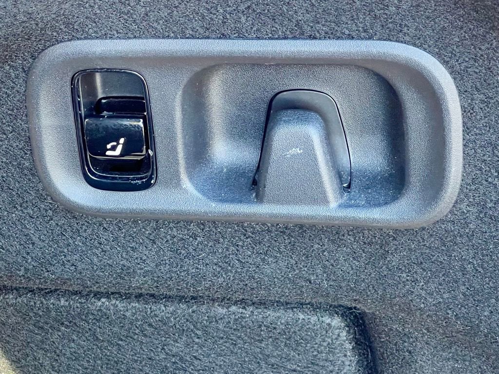 Certified 2023 Mercedes-Benz C 300 4MATIC Sedan image 41