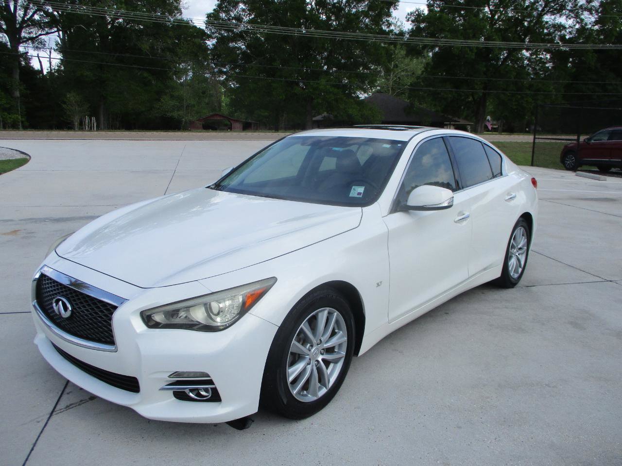 Used 2014 INFINITI Q50 Premium w/ Moonroof Package image 1