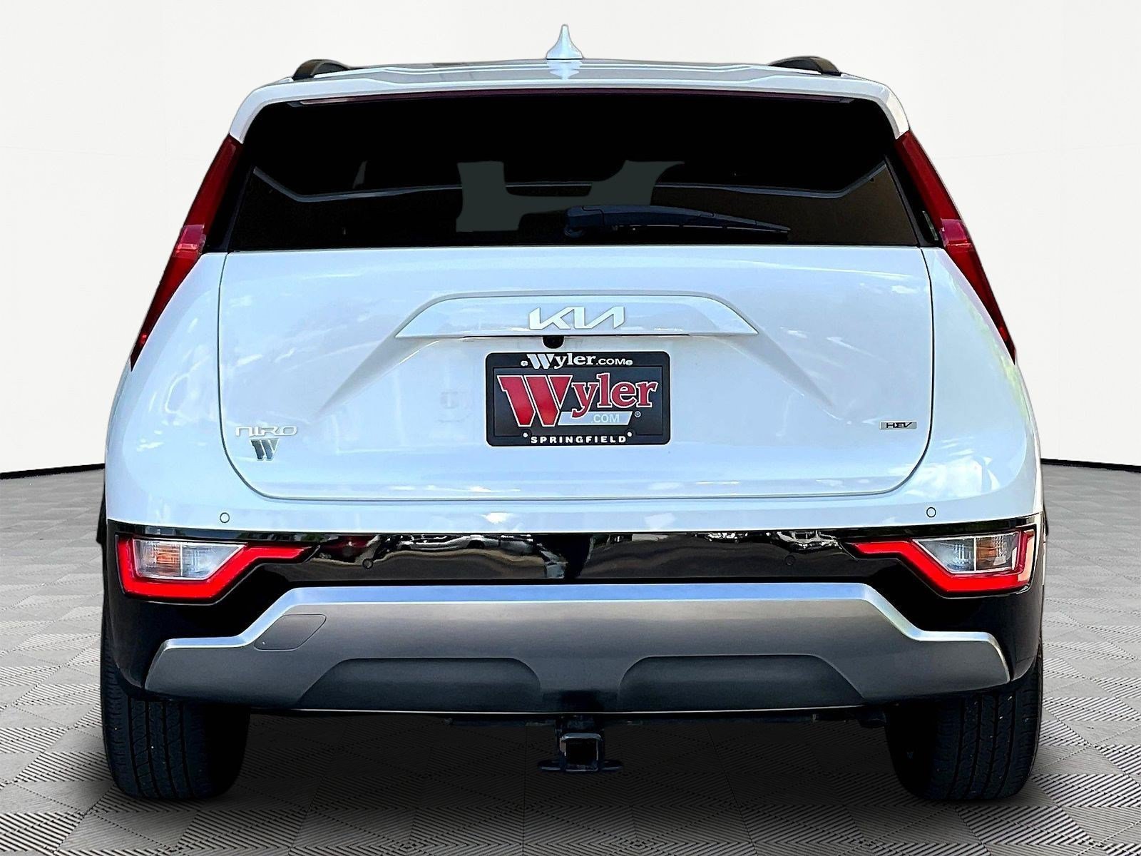 Used 2023 Kia Niro EX Touring FWD image 5