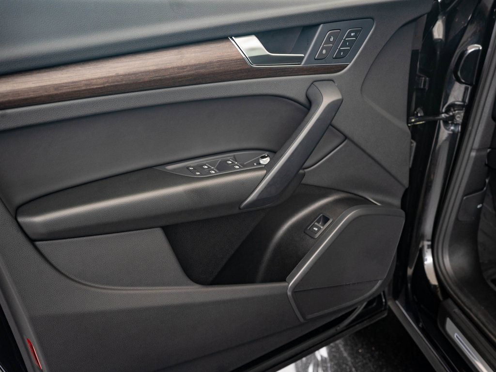 Certified 2024 Audi Q5 2.0T Premium w/ Convenience Package image 25