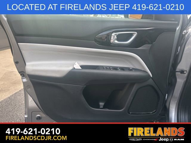 Used 2024 Jeep Compass Limited image 20