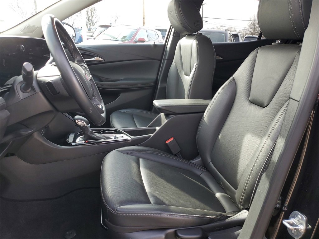 Used 2024 Buick Encore GX Sport Touring image 16