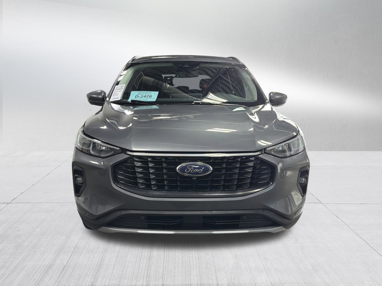 Used 2024 Ford Escape Platinum image 2