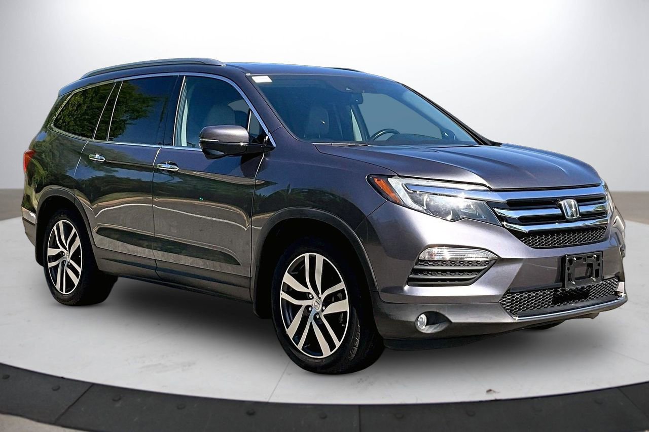 Used 2016 Honda Pilot Touring image 2