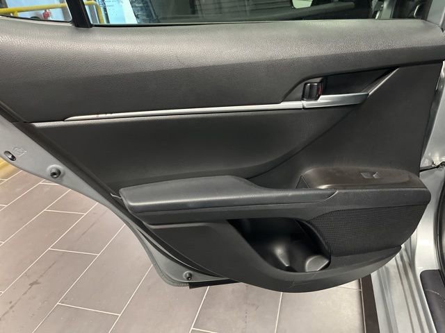 Used 2023 Toyota Camry SE image 11