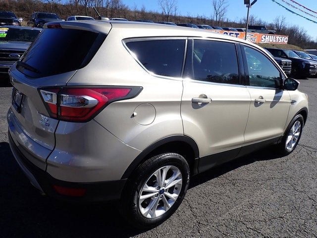 Used 2017 Ford Escape SE image 9