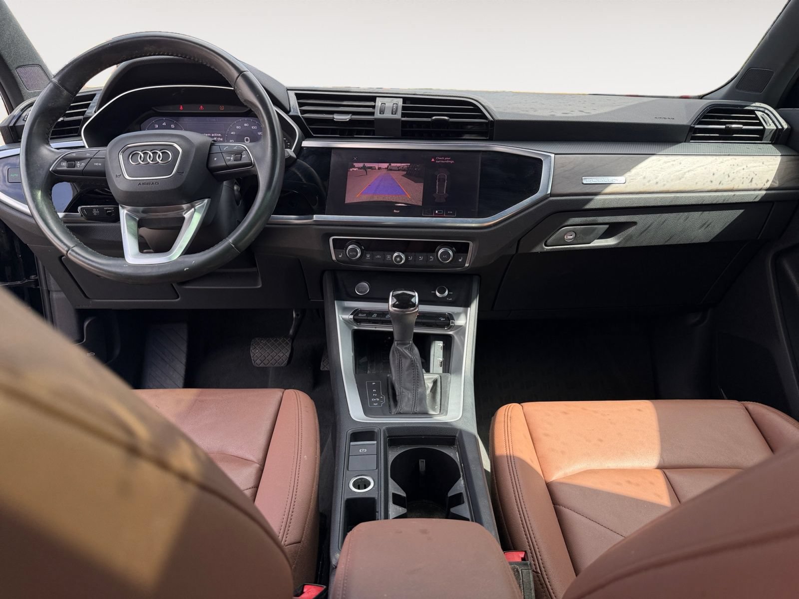 Used 2020 Audi Q3 2.0T Premium Plus w/ Premium Plus Package AWD/4WD image 11