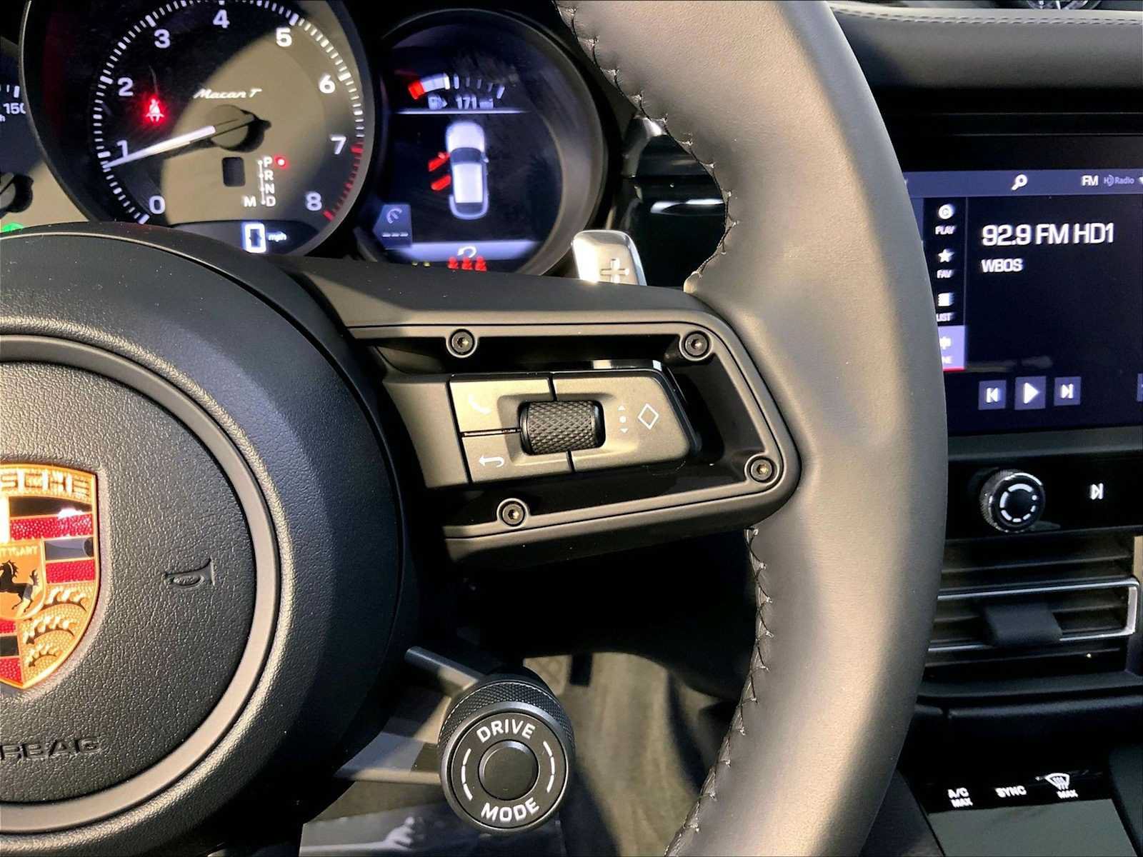 Certified 2026 Porsche Macan Turbo w/ Premium Package Plus AWD/4WD image 28