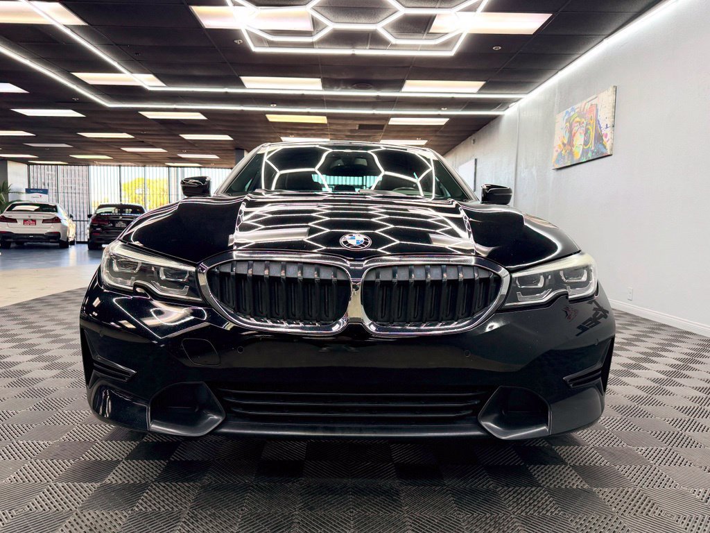 Used 2021 BMW 330i Sedan w/ Convenience Package RWD image 3