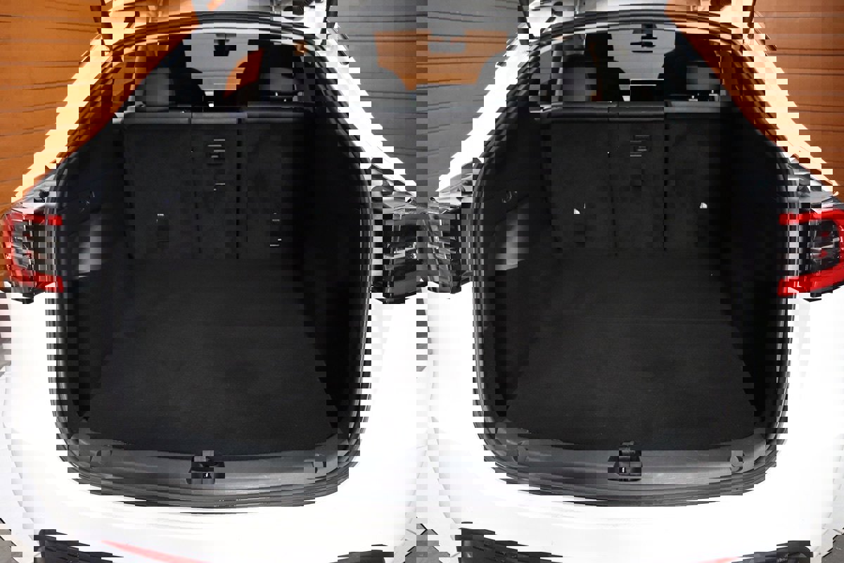 Used 2023 Tesla Model Y Long Range image 10