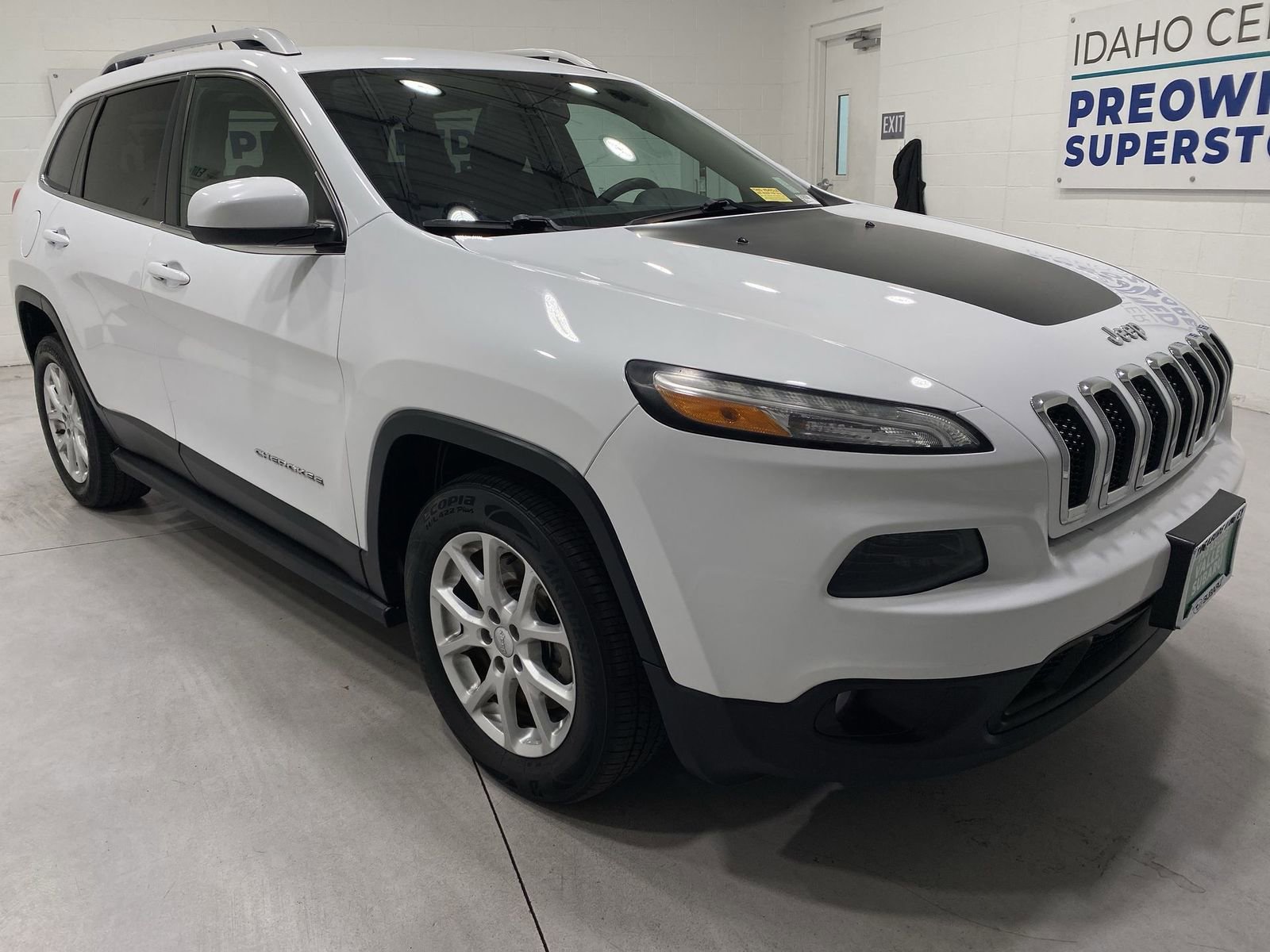 Used 2015 Jeep Cherokee Latitude image 2