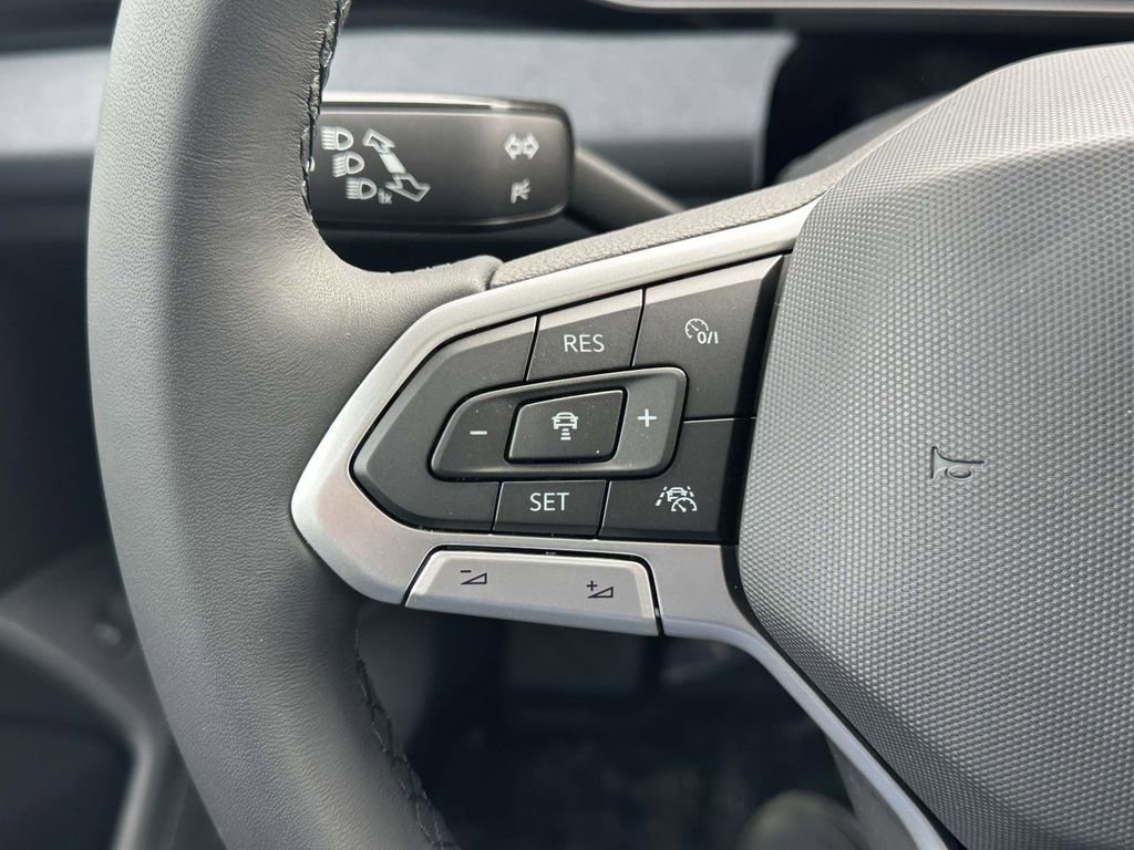 New 2026 Volkswagen Jetta SE image 17