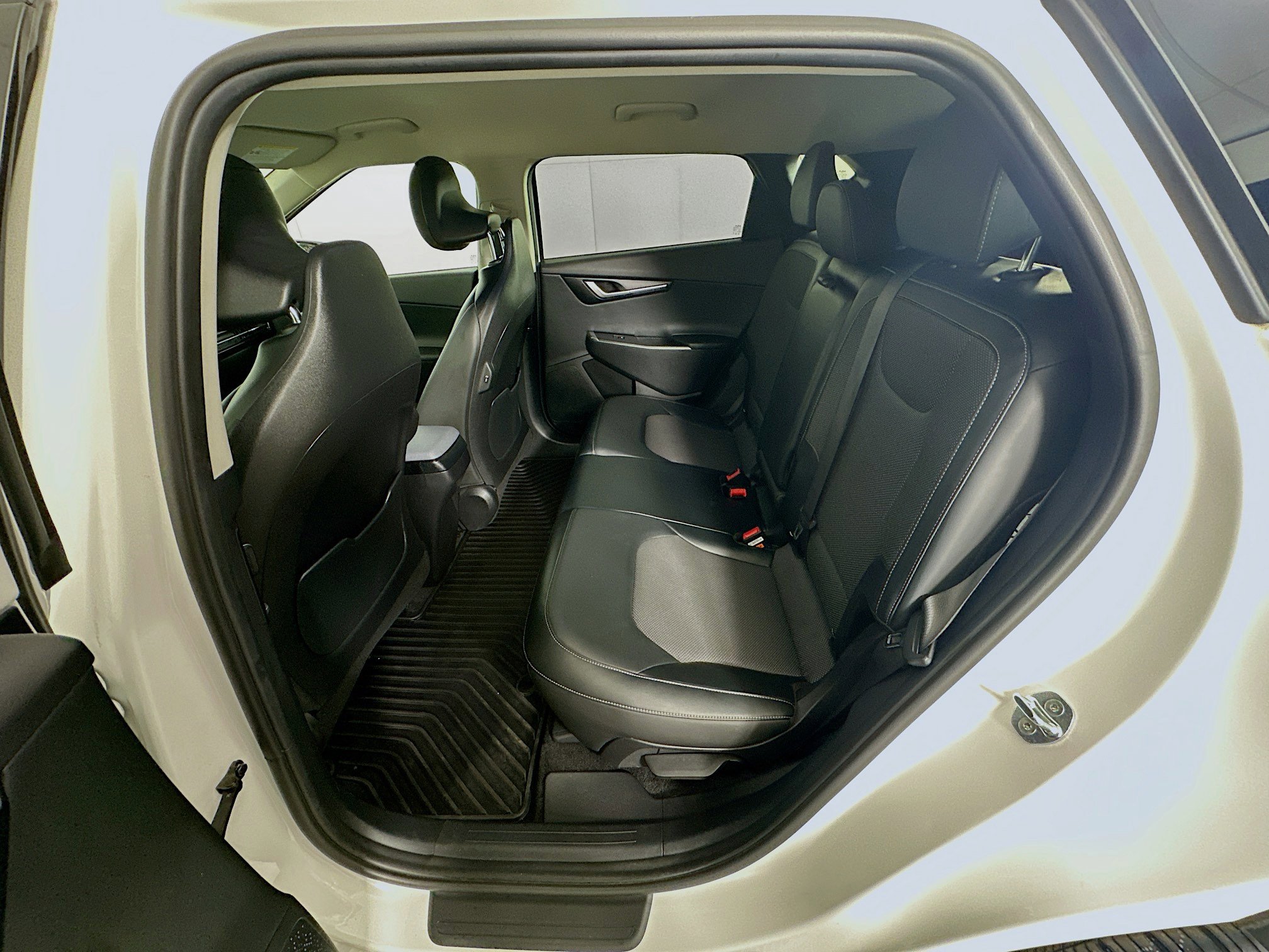 Used 2022 Kia EV6 Light image 27