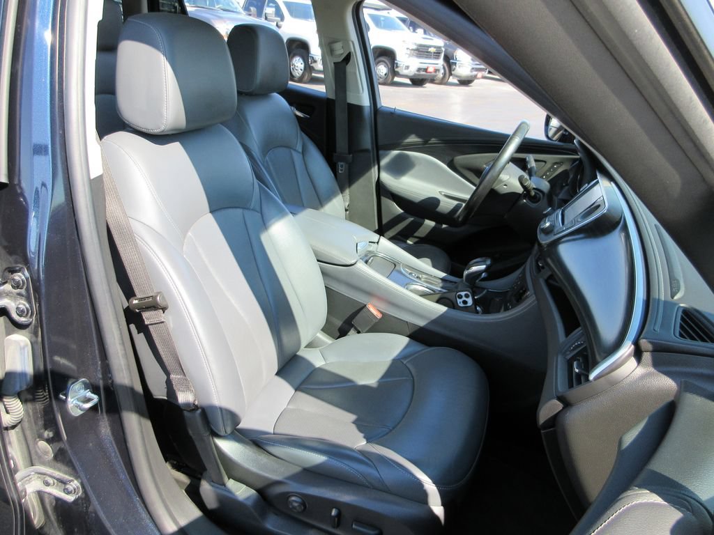 Certified 2020 Buick Envision Essence FWD image 22