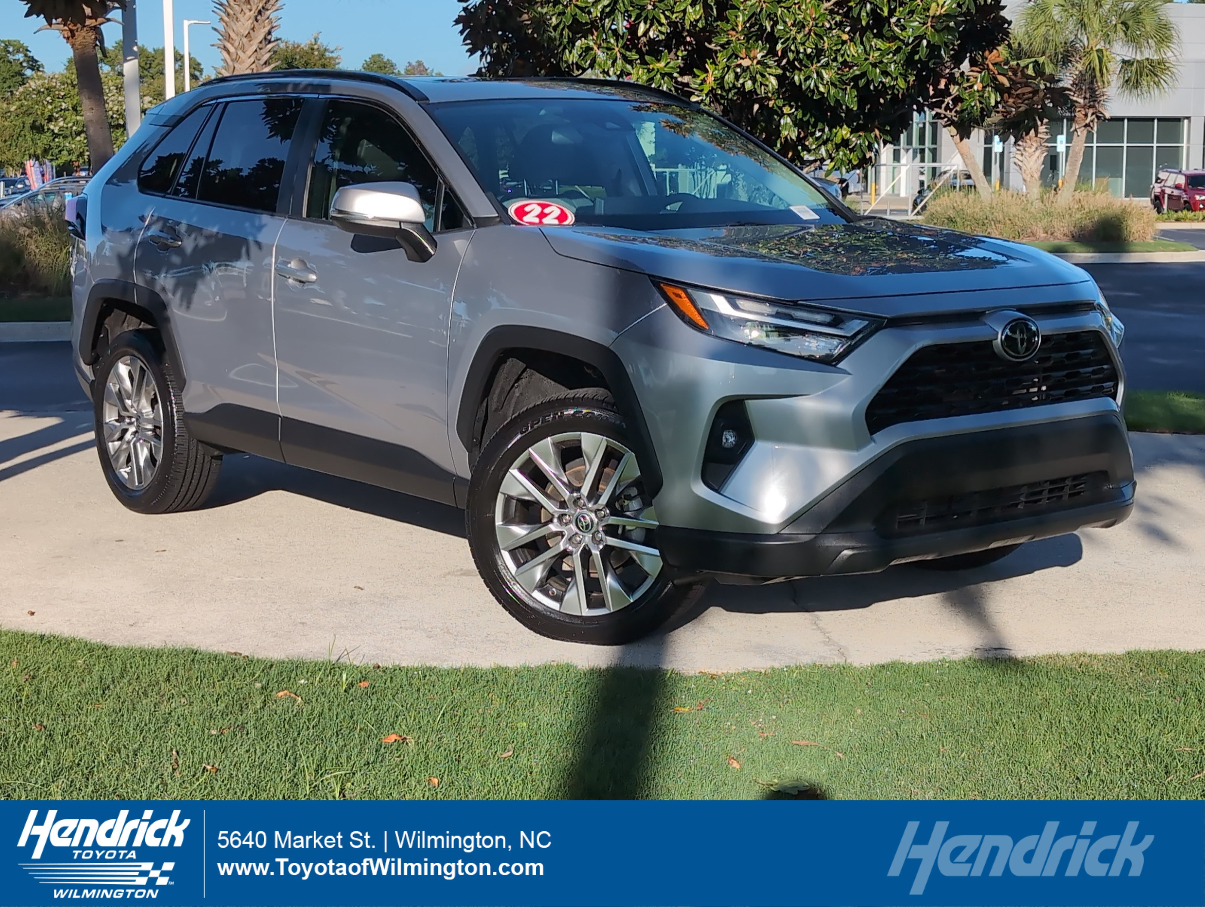 Certified 2022 Toyota RAV4 XLE Premium FWD image 1