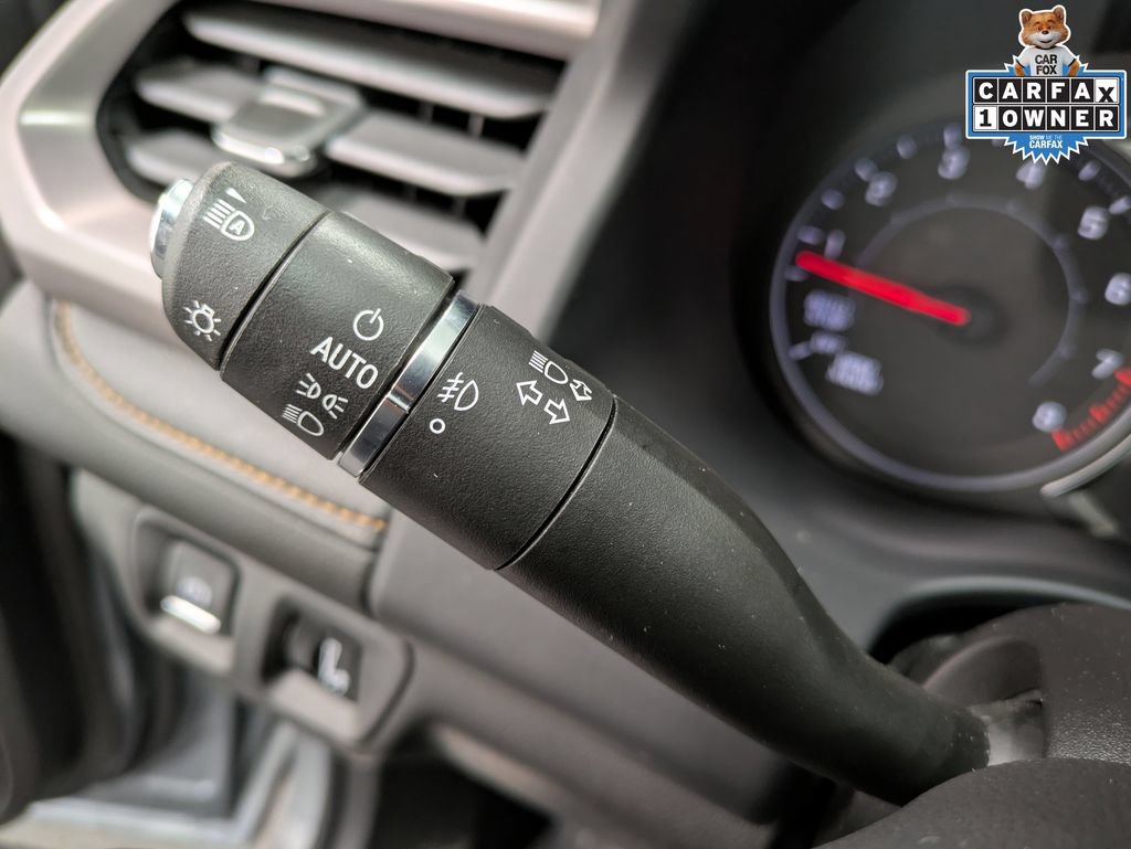 Used 2023 GMC Acadia AT4 AWD/4WD image 17