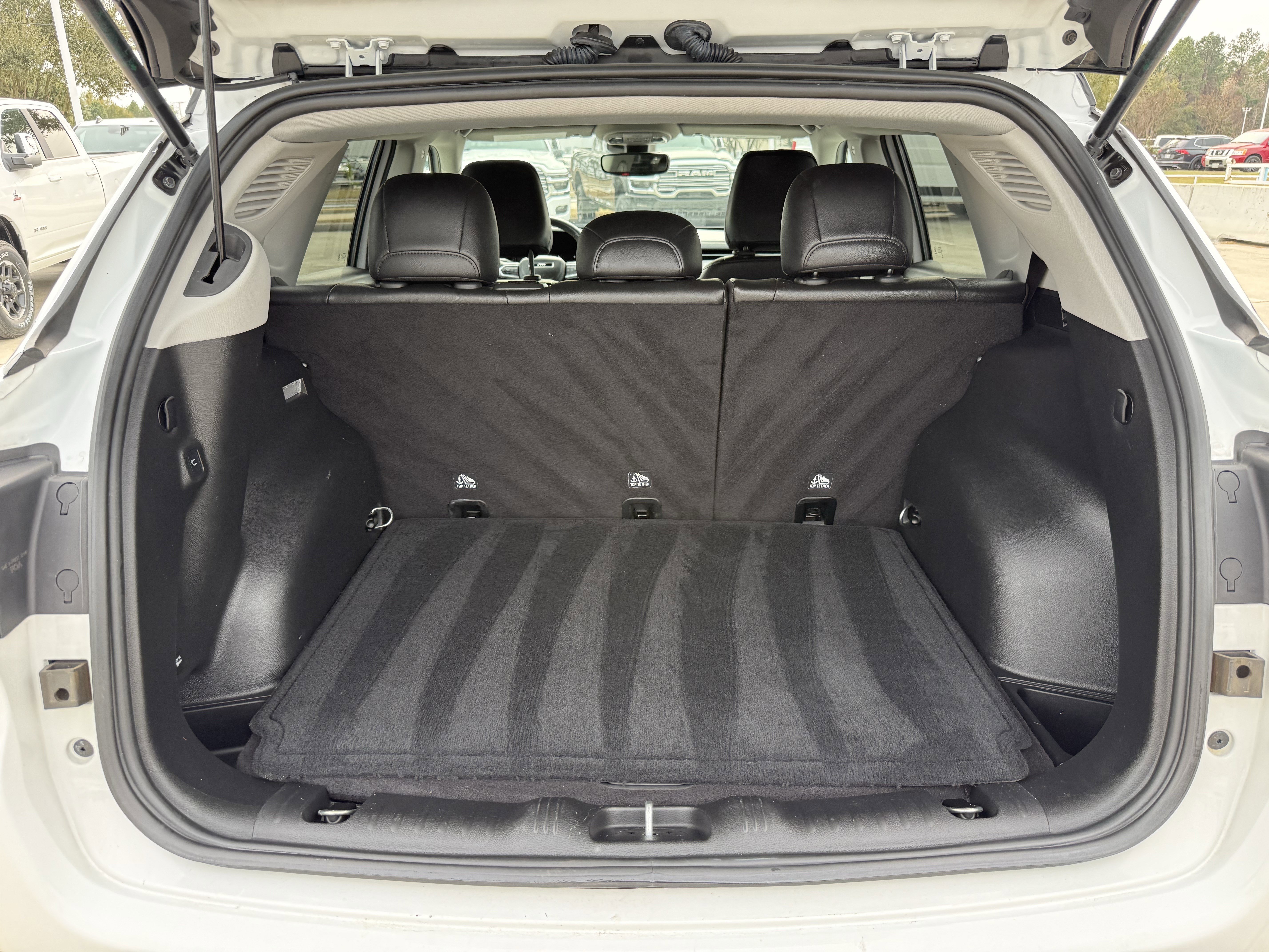 Used 2022 Jeep Compass Limited w/ Elite Group image 30