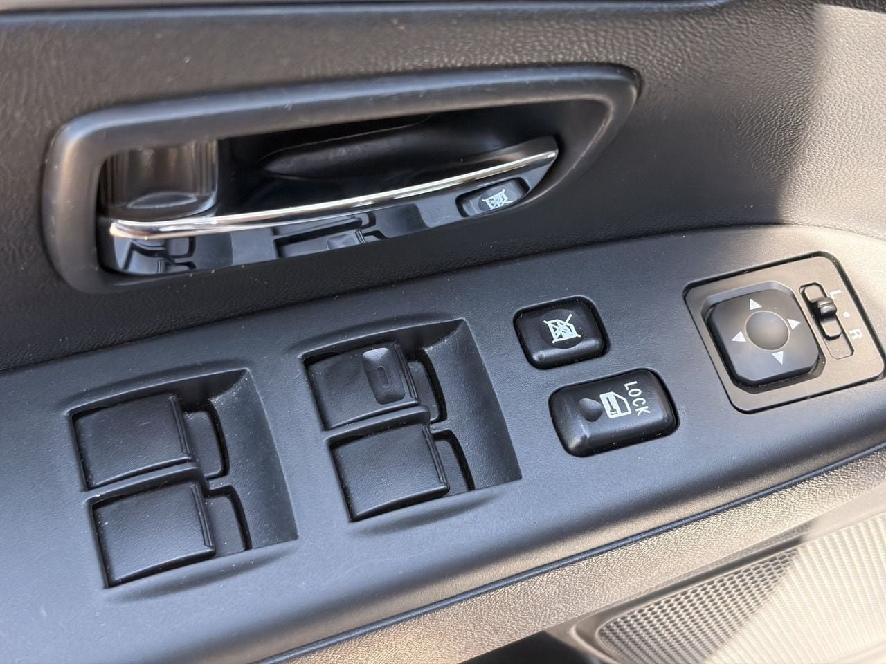 Used 2024 Mitsubishi Outlander Sport ES AWD/4WD image 29