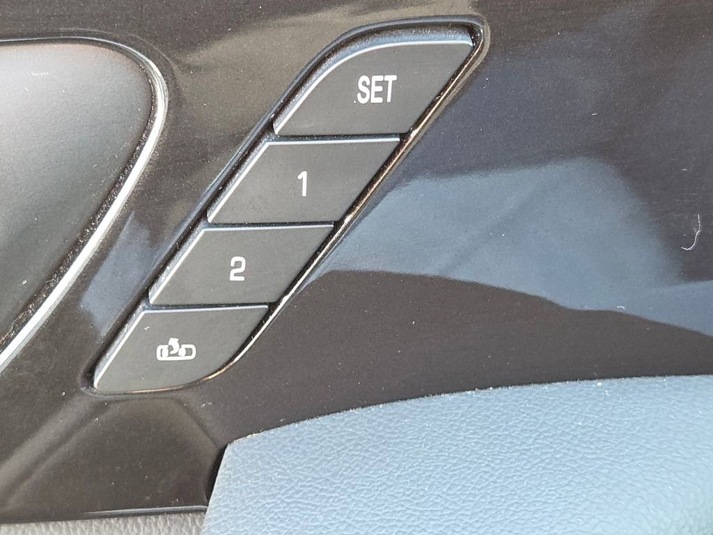 Used 2019 Chevrolet Blazer RS AWD/4WD image 19
