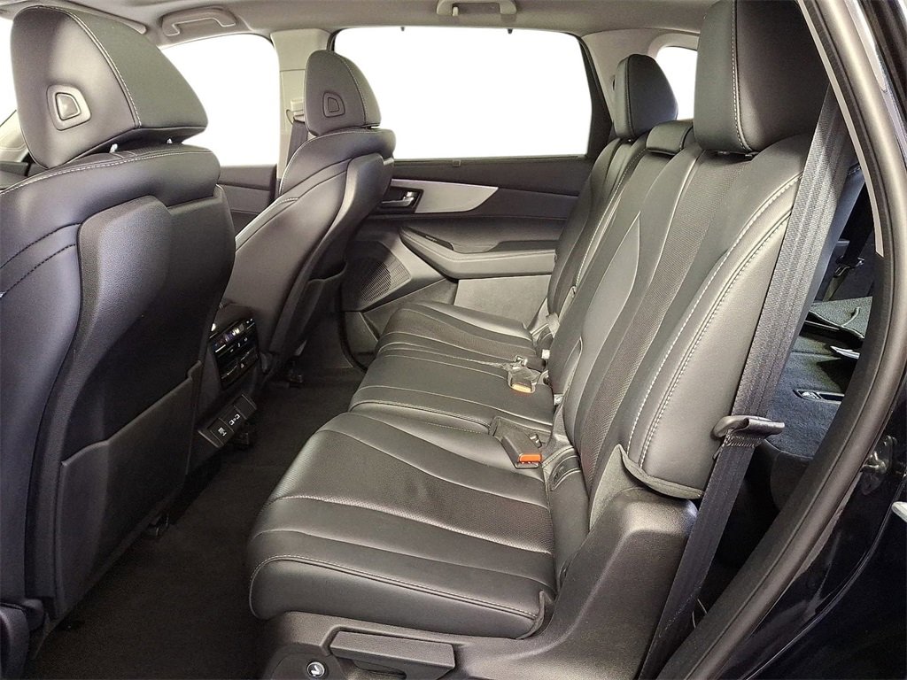 Used 2023 Acura MDX FWD w/ Technology Package image 8