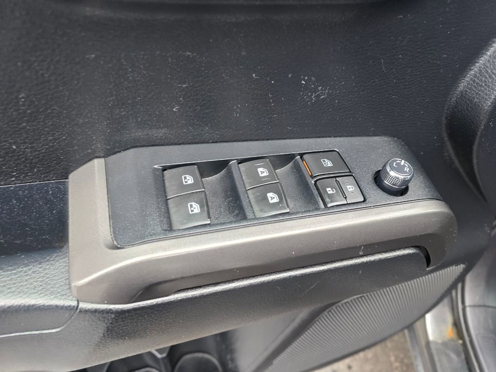 Used 2016 Toyota Tacoma TRD Off-Road w/ Towing Package image 18