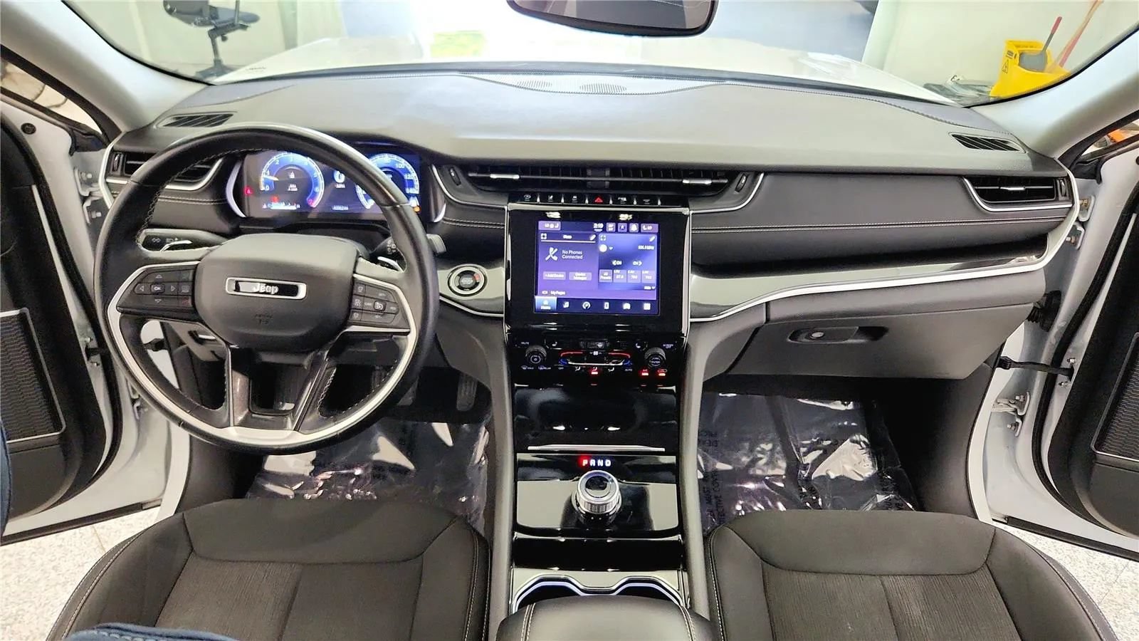 Used 2022 Jeep Grand Cherokee L Laredo w/ Luxury Tech Group I AWD/4WD image 27