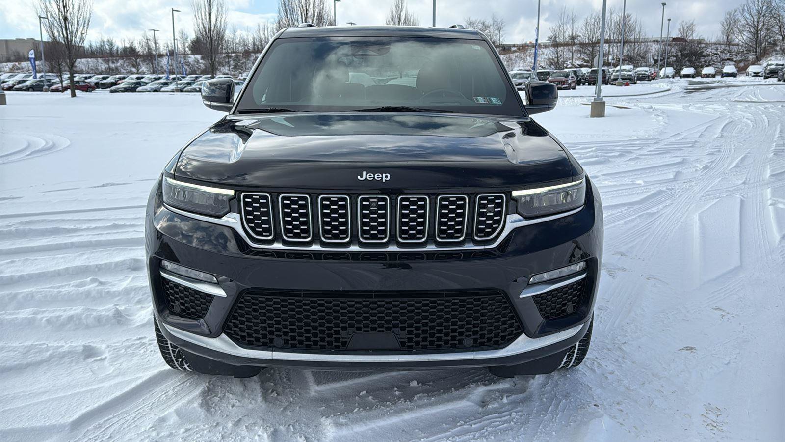 Used 2023 Jeep Grand Cherokee Summit w/ Adv Protech Group IV AWD/4WD image 16