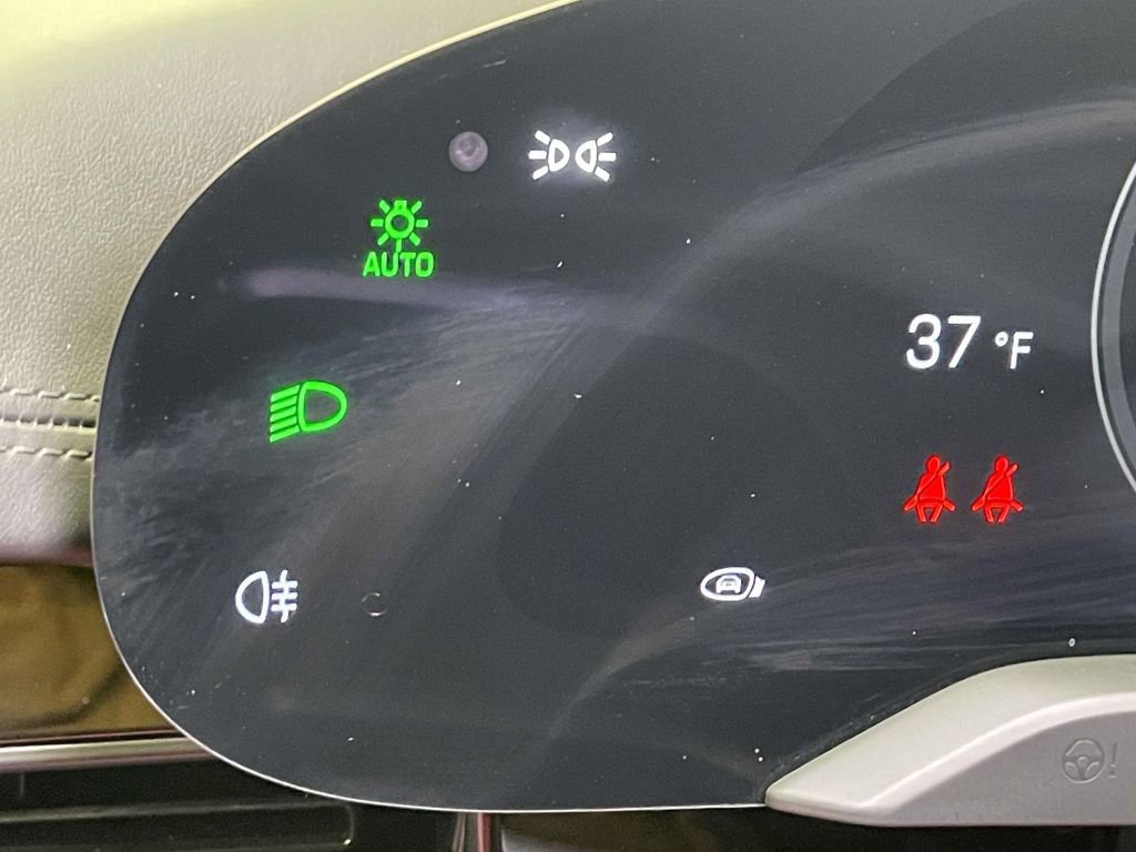 Used 2021 Porsche Taycan 4S image 38