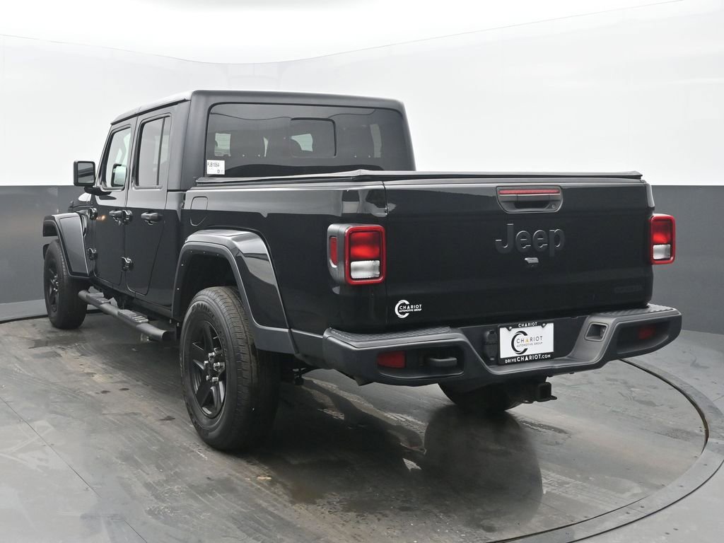 Used 2021 Jeep Gladiator Sport image 4