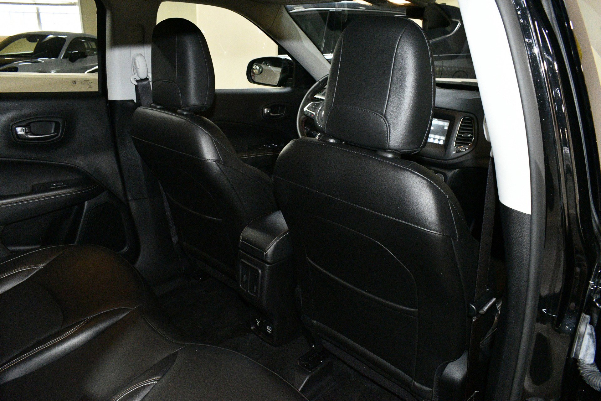 Used 2019 Jeep Compass Latitude w/ Popular Equipment Group image 16