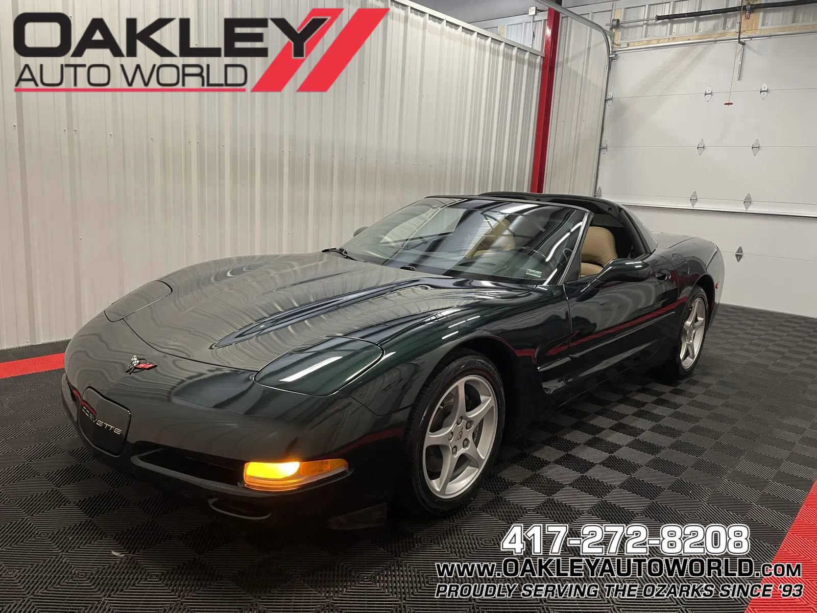 Used 2000 Chevrolet Corvette Coupe w/ Roof Pkg RWD image 1