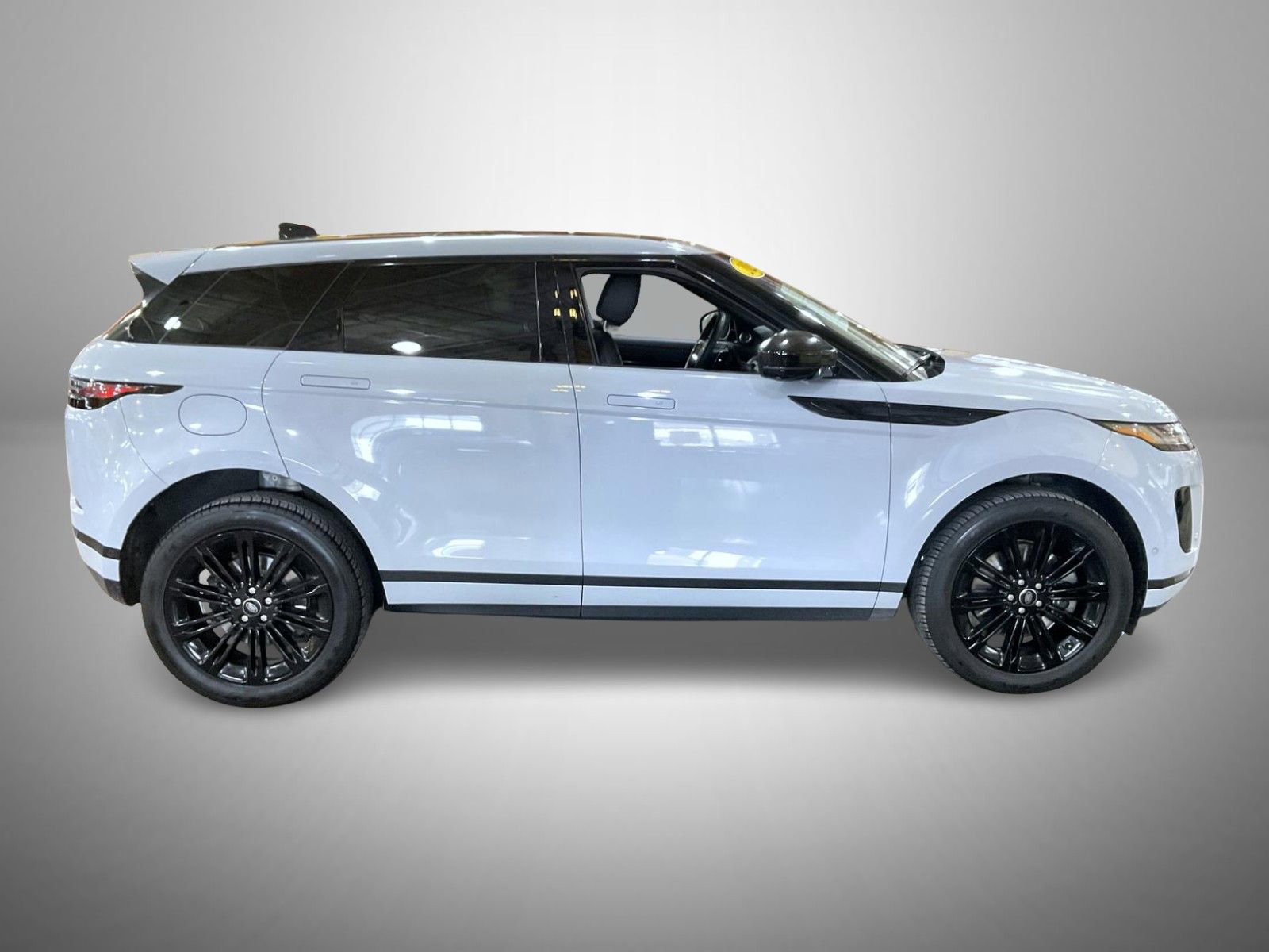 Used 2025 Land Rover Range Rover Evoque S image 4