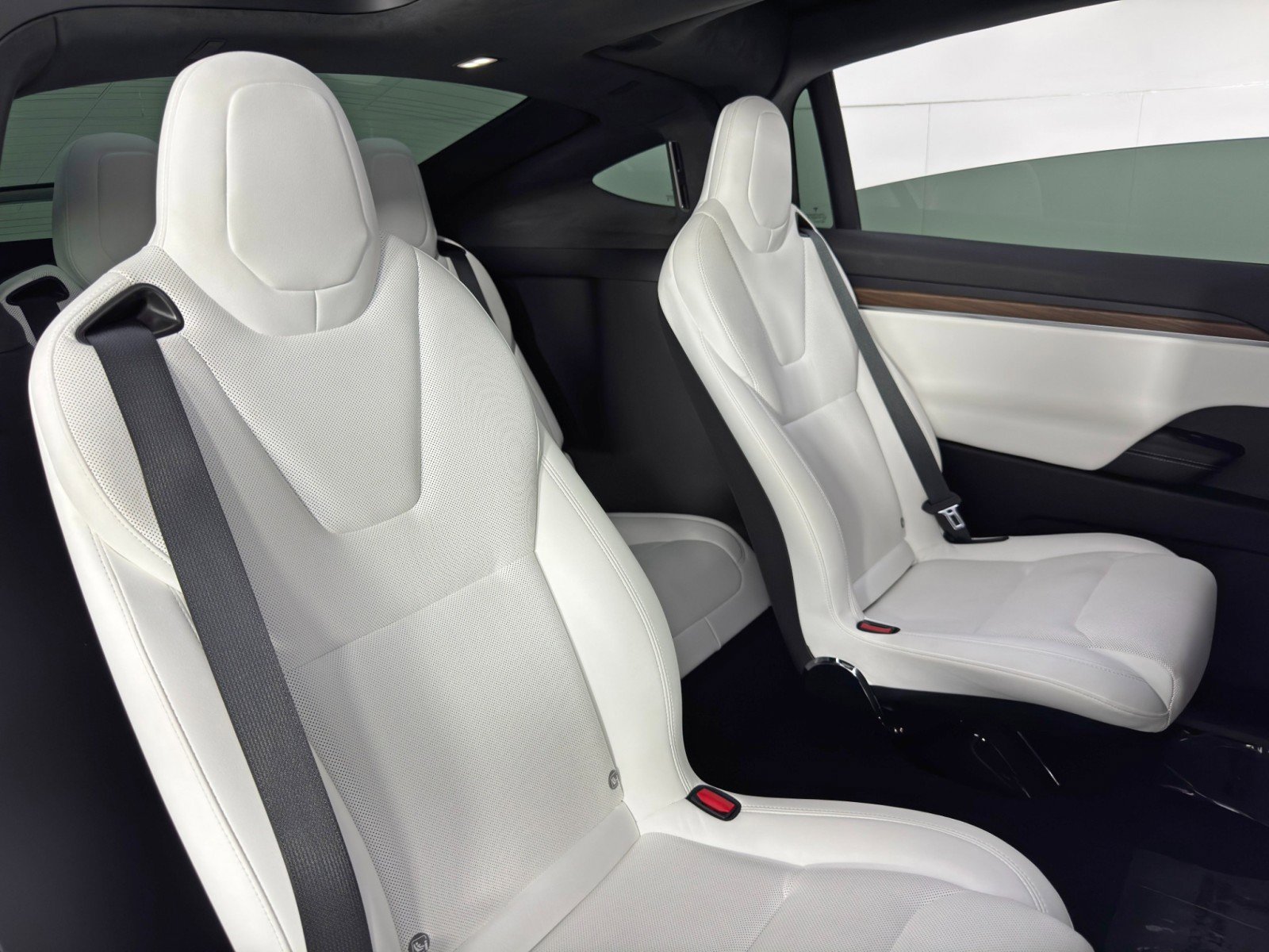 Used 2023 Tesla Model X image 41