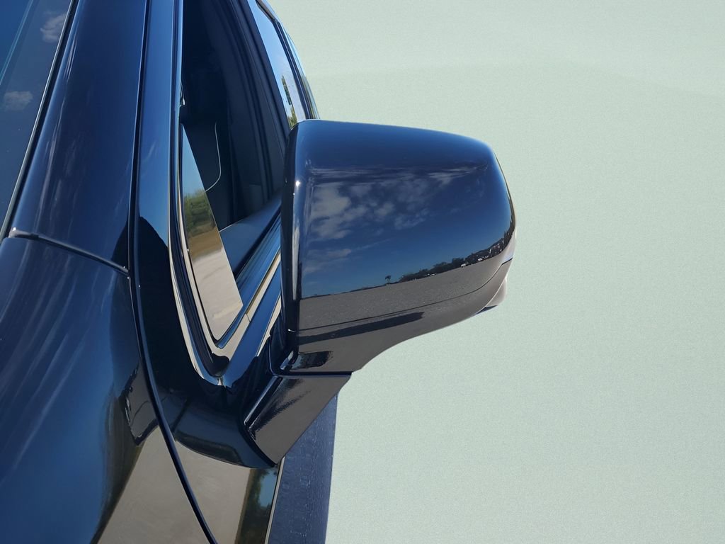 Used 2024 Cadillac Escalade ESV V image 21