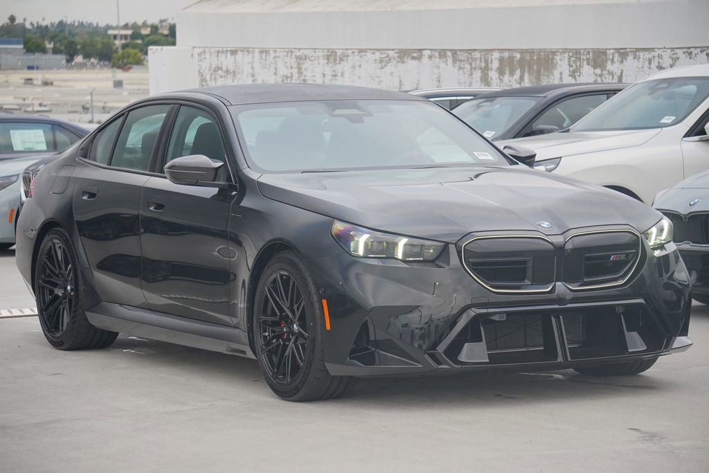New 2026 BMW M5 w/ Carbon Package image 3
