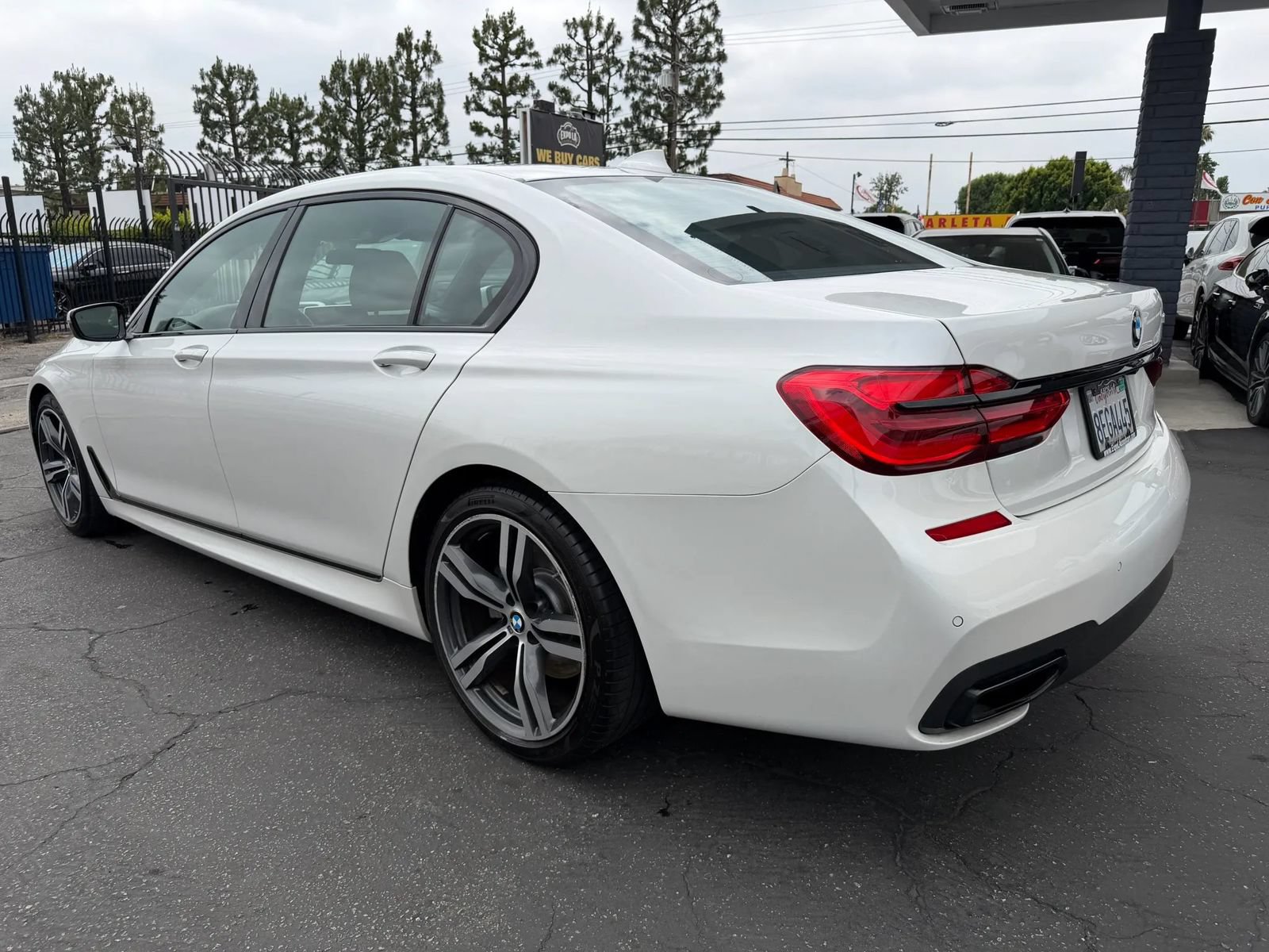Used 2018 BMW 740i RWD image 23