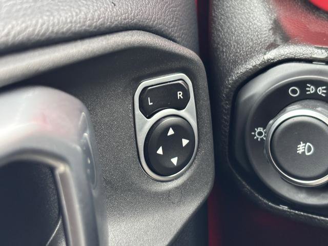 Used 2018 Jeep Wrangler Rubicon AWD/4WD image 23