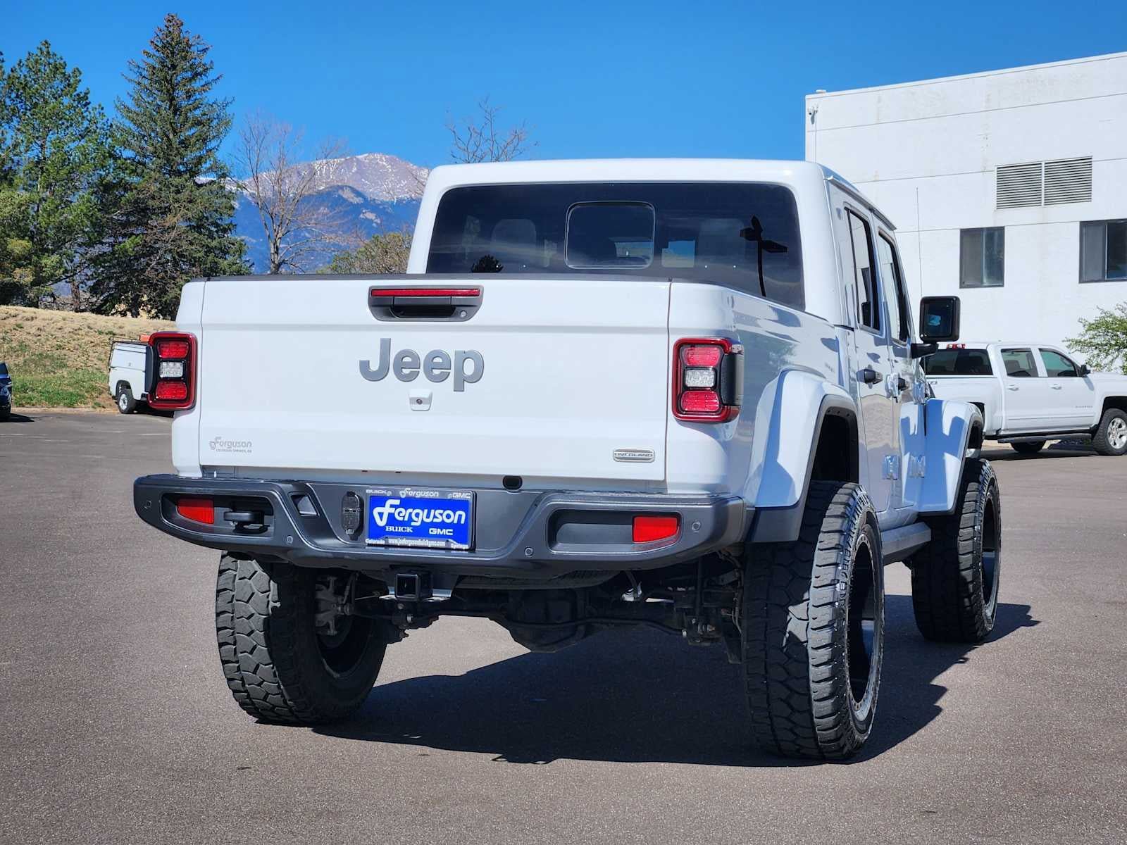 Used 2020 Jeep Gladiator Overland image 3