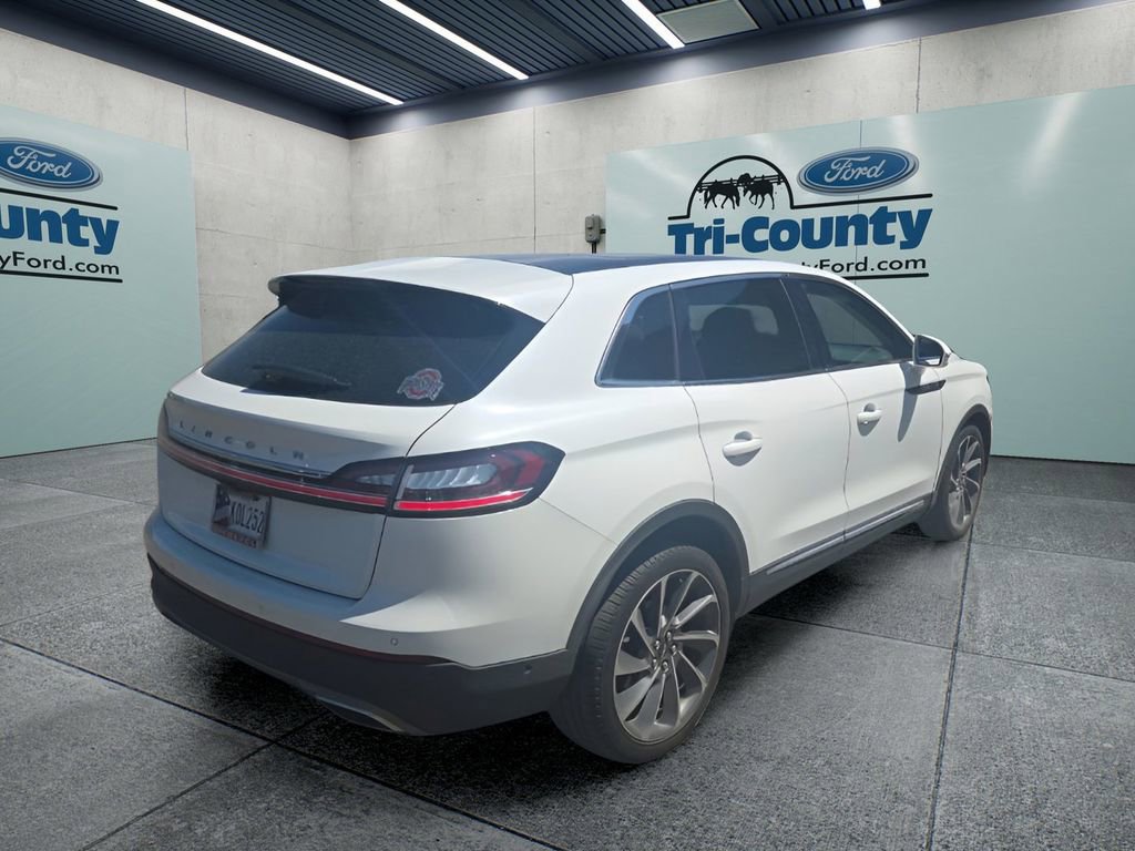 Used 2022 Lincoln Nautilus Reserve w/ Equipment Group 201A image 5