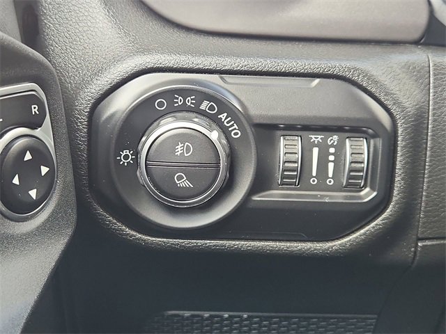 Used 2020 Jeep Gladiator Sport w/ Quick Order Package 24S image 17