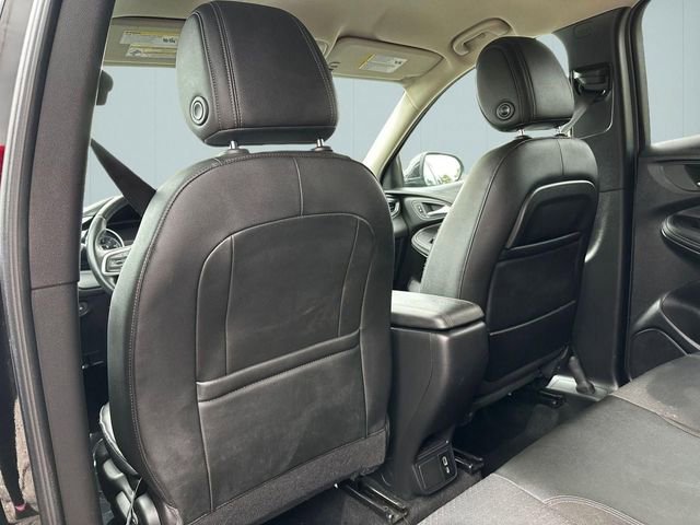 Used 2022 Buick Encore GX Preferred w/ Sport Touring Package FWD image 26