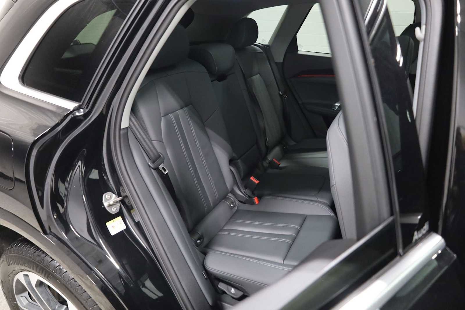 Certified 2025 Audi Q5 Premium Plus w/ Premium Plus image 34