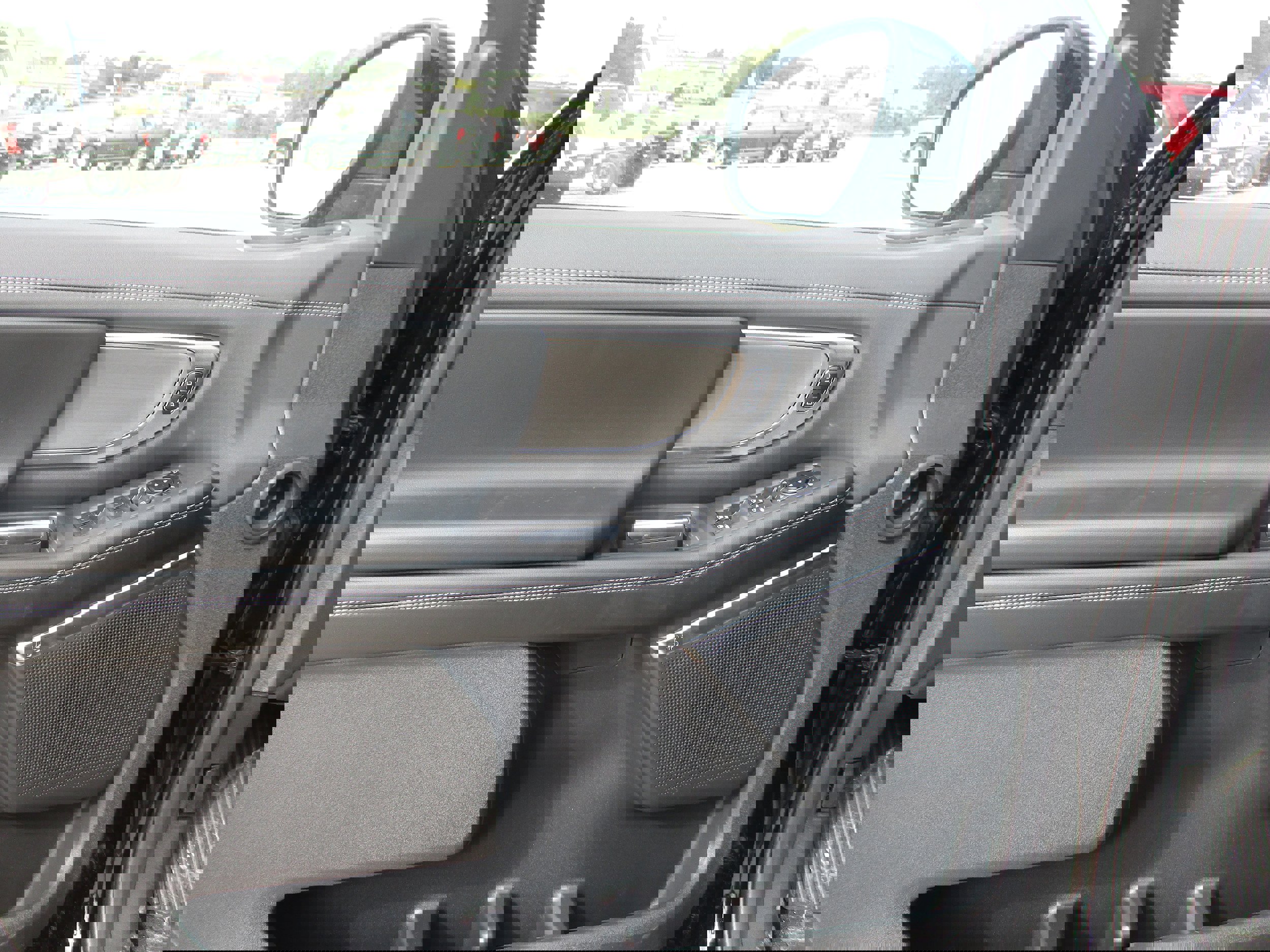 New 2025 Ford Expedition Platinum image 7