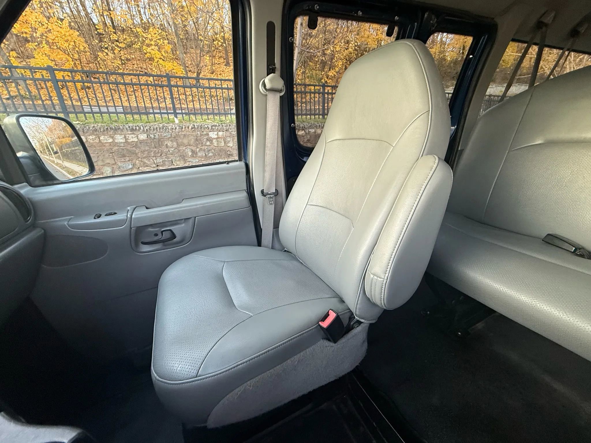 Used 2008 Ford E-350 and Econoline 350 XLT image 20