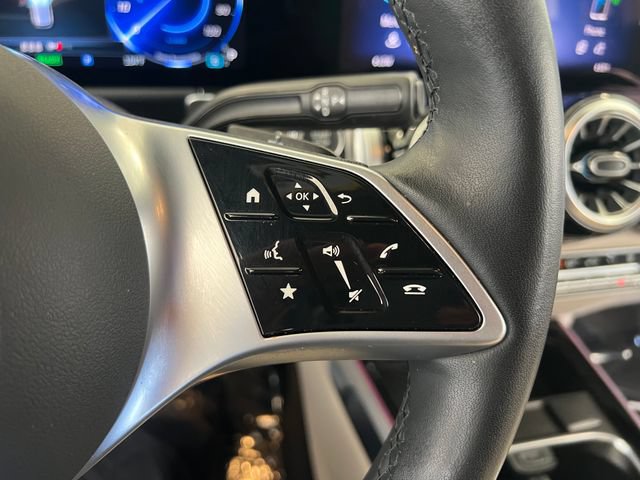 Used 2025 Mercedes-Benz EQB 300 4MATIC image 48